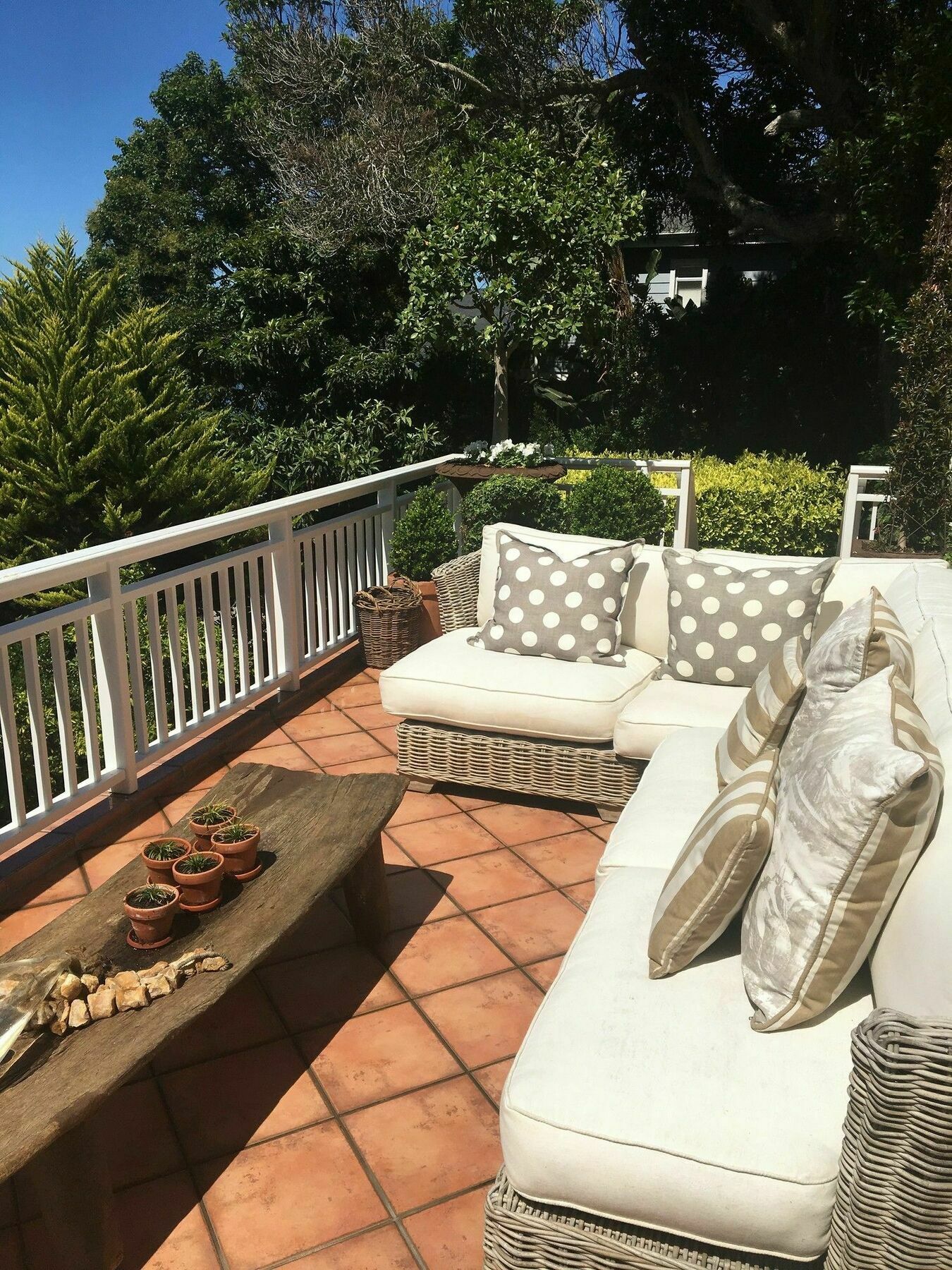 Roseroc Boutique Guesthouse Κνύσνα Εξωτερικό φωτογραφία