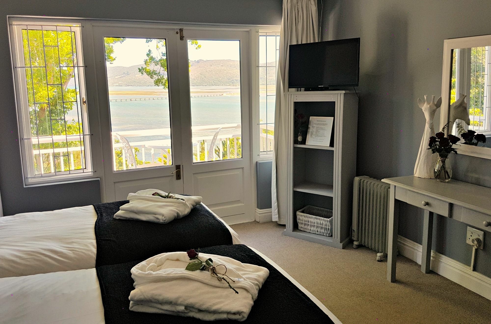 Roseroc Boutique Guesthouse Κνύσνα Εξωτερικό φωτογραφία